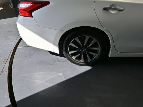 Used 2016 Nissan Altima 2.5 SL w/ 2.5 Technology Package FWD image 19