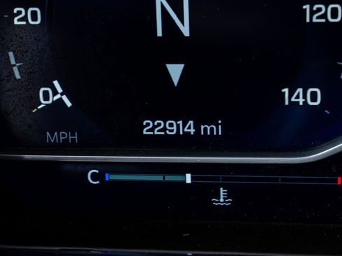 Used 2023 Chevrolet Silverado 1500 LT w/ Z71 Off-Road Package image 20