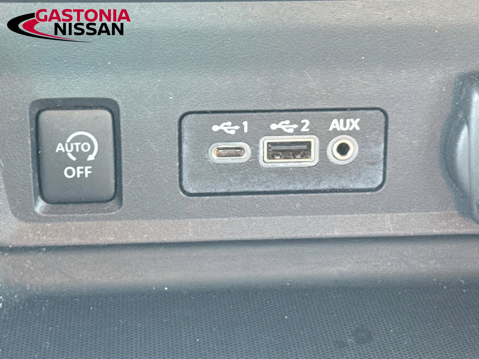 Used 2024 Nissan Sentra SV FWD image 25