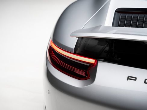 Used 2018 Porsche 911 Carrera RWD image 28