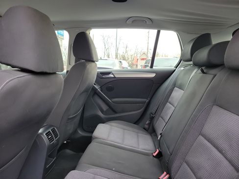 Used 2013 Volkswagen Golf 4-Door image 11