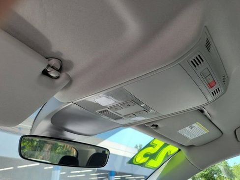 Used 2025 Volkswagen Taos S image 26