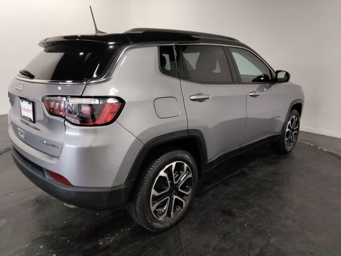 Used 2022 Jeep Compass Limited AWD/4WD image 5