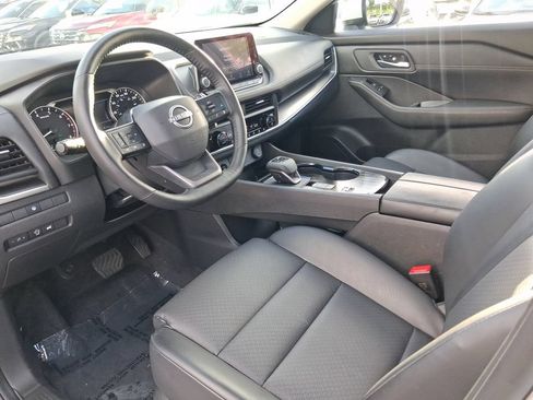 Certified 2025 Nissan Rogue SV w/ SV Premium Package FWD image 13