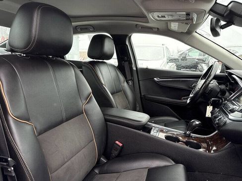 Used 2015 Chevrolet Impala LT w/ Convenience Package image 19