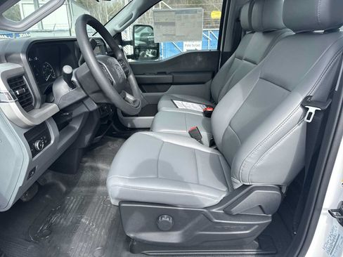 New 2024 Ford F250 XL w/ XL Chrome Package RWD image 9
