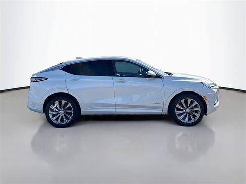Used 2025 Buick Envista Avenir image 8