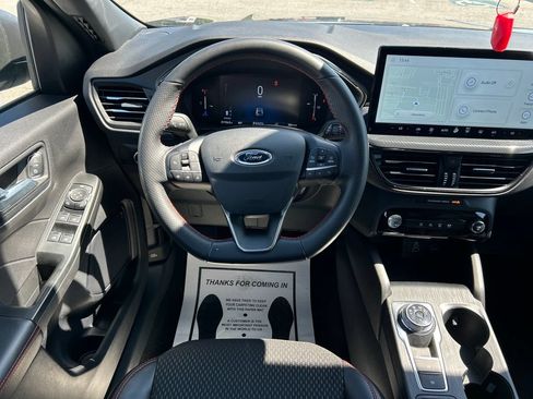 Used 2025 Ford Escape ST-Line w/ Tech Pack #1 FWD image 15