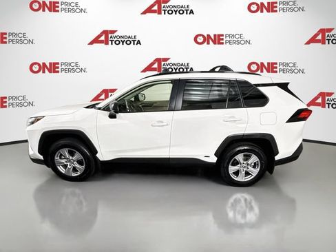 Certified 2025 Toyota RAV4 LE AWD/4WD image 5