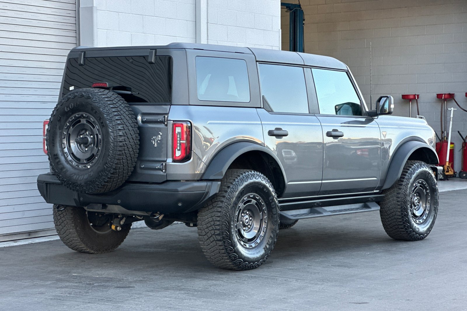 Certified 2024 Ford Bronco Badlands AWD/4WD image 3