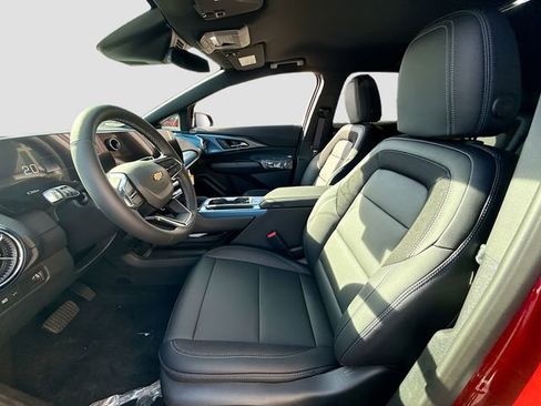 New 2026 Chevrolet Equinox EV LT image 22