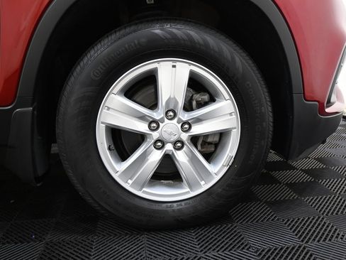 Used 2019 Chevrolet Trax LT w/ LT Convenience Package FWD image 36