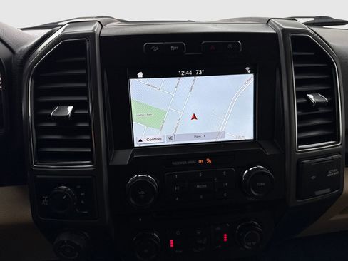 Used 2018 Ford F150 XLT w/ Equipment Group 302A Luxury AWD/4WD image 30