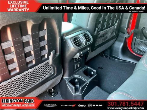Used 2021 Jeep Wrangler Unlimited Rubicon AWD/4WD image 10