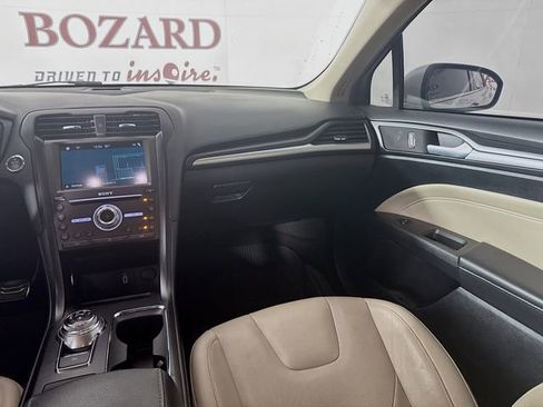 Used 2018 Ford Fusion Titanium image 27