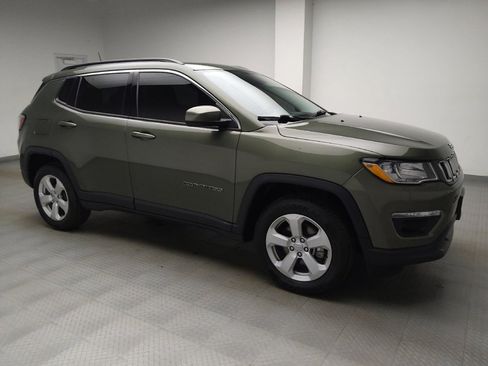 Used 2019 Jeep Compass Latitude w/ Cold Weather Group AWD/4WD image 11