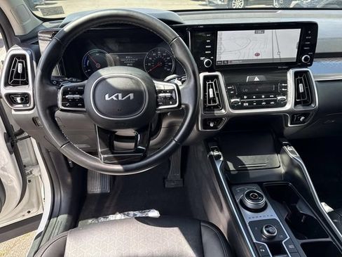 Used 2023 Kia Sorento EX AWD/4WD image 17