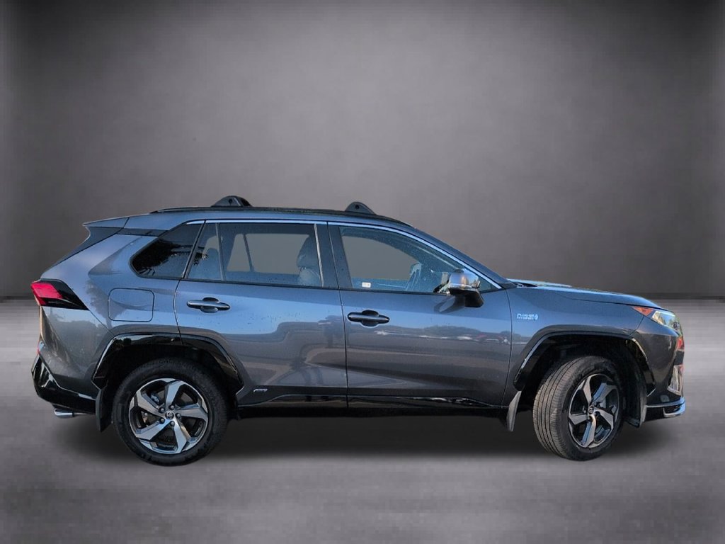 Used 2021 Toyota RAV4 SE w/ Weather & Moonroof Package AWD/4WD image 10