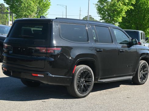 Used 2025 Jeep Wagoneer Series II w/ Convenience Group I image 15