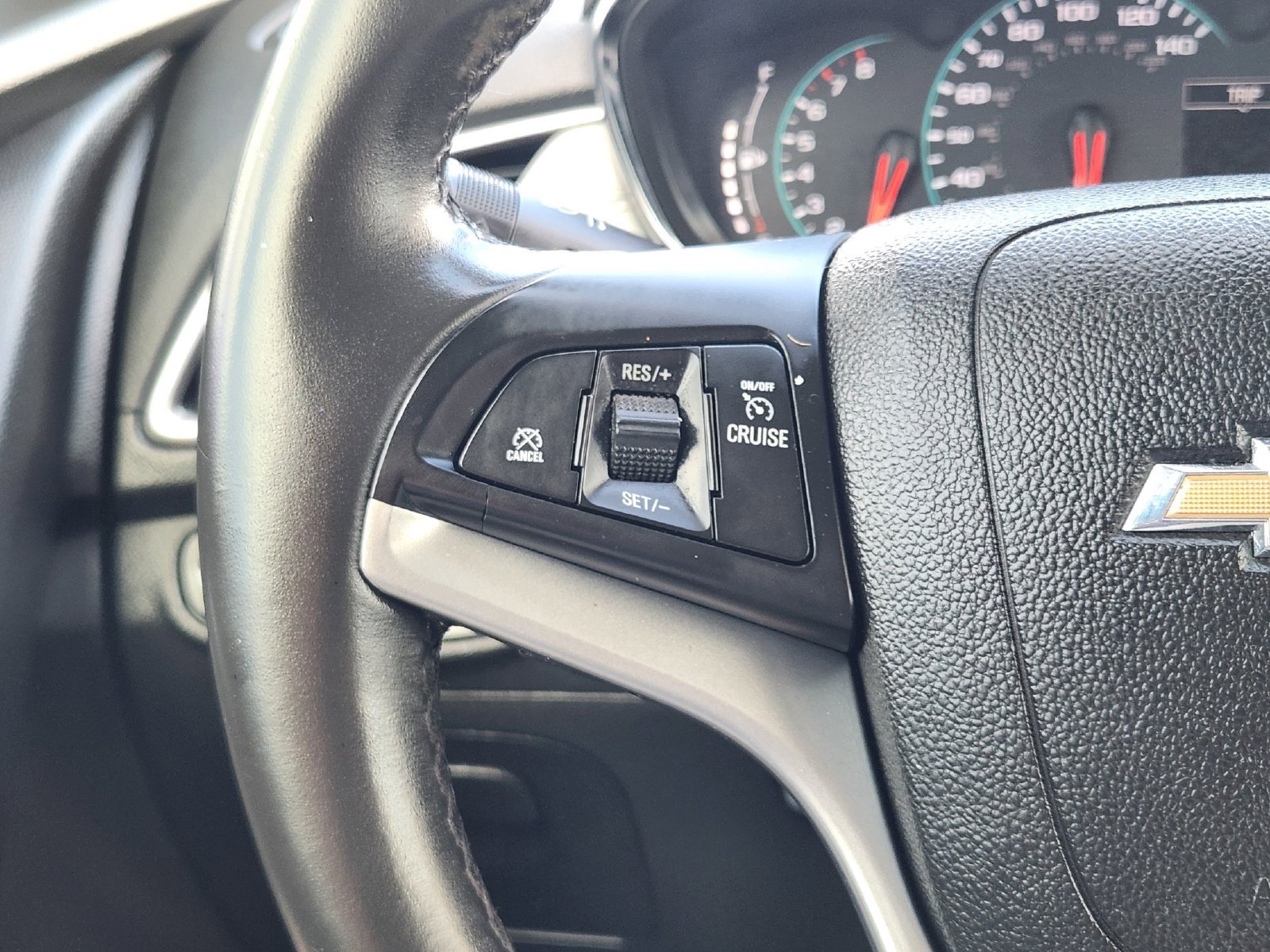 Used 2018 Chevrolet Trax LT w/ LT Convenience Package AWD/4WD image 32