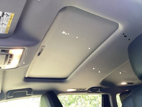 Used 2019 Toyota Highlander XLE image 67