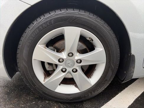 Used 2013 Hyundai Elantra GLS w/ Preferred Pkg image 11