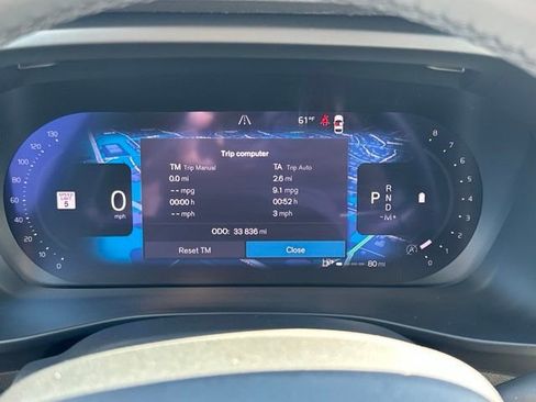 Certified 2023 Volvo XC40 B5 Ultimate w/ Protection Package Premier AWD/4WD image 25