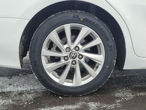 Used 2023 Toyota Camry LE image 5