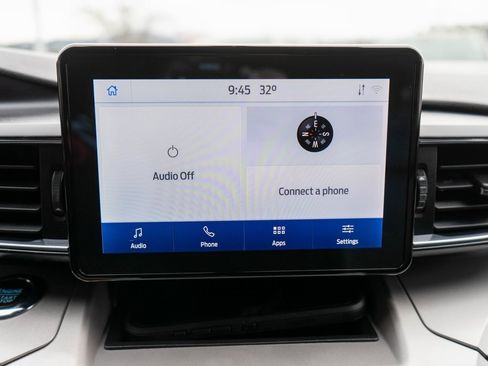 Used 2022 Ford Explorer XLT w/ Equipment Group 202A image 23