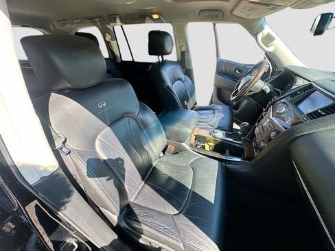 Used 2011 INFINITI QX56 4WD w/ Deluxe Touring Pkg image 32