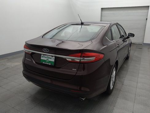 Used 2018 Ford Fusion SE FWD image 7
