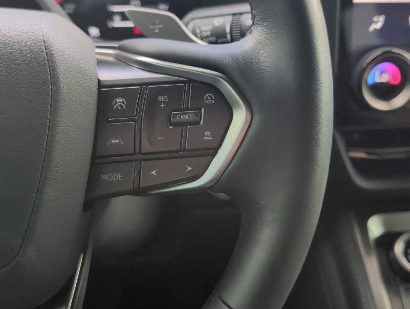 Used 2024 Lexus GX 550 w/ Accessory Package (Z1) AWD/4WD image 15