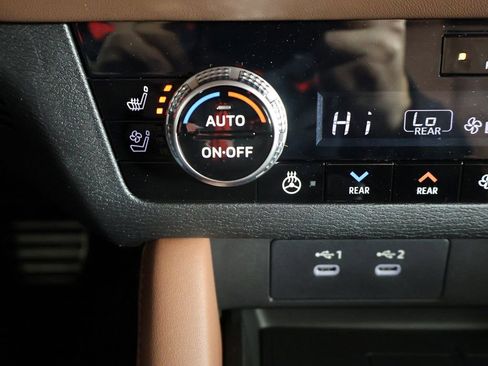 New 2026 Mitsubishi Outlander SEL image 53