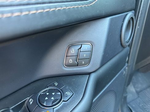 Used 2020 Ford Expedition Platinum image 39