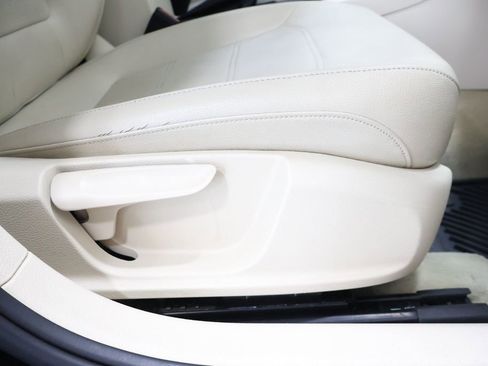 Used 2013 Volkswagen Passat Wolfsburg Edition image 22