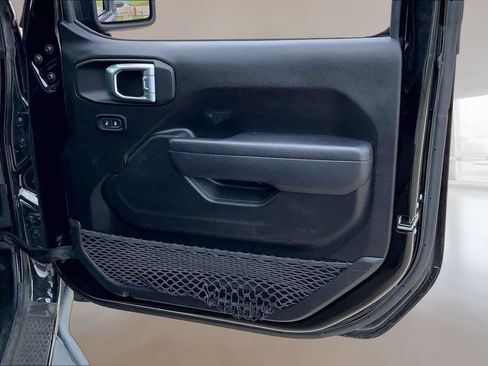 Used 2022 Jeep Gladiator Sport AWD/4WD image 23