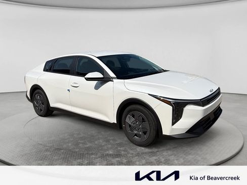 New 2026 Kia K4 FWD image 3