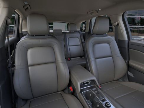 New 2026 Lincoln Corsair Premiere image 10