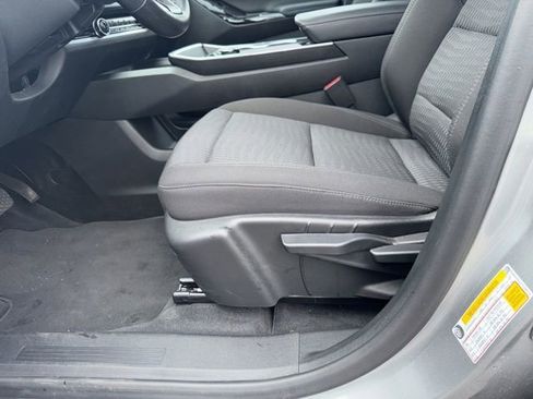 Used 2026 Chevrolet Equinox LT AWD/4WD image 33