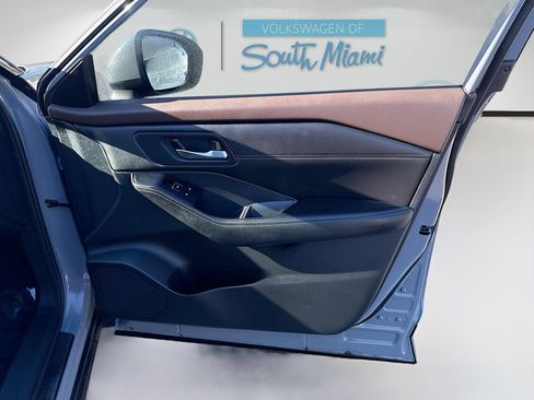 Used 2023 Nissan Rogue SL w/ SL Premium Package image 34