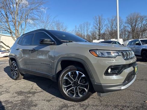 Used 2023 Jeep Compass Limited image 1