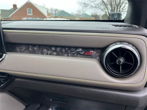 Used 2025 Chevrolet Colorado ZR2 w/ Technology Package image 31