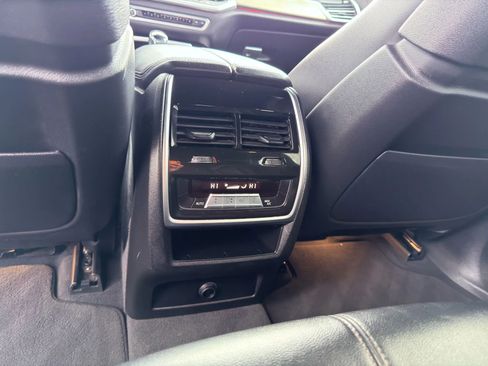 Used 2021 BMW X5 sDrive40i w/ M Sport Package image 18