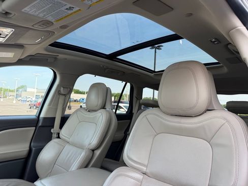 Used 2020 Lincoln Aviator Reserve w/ Equipment Group 202A AWD/4WD image 12