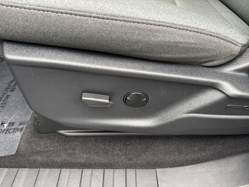 Used 2025 Ford F150 XLT w/ Equipment Group 301A Standard image 5