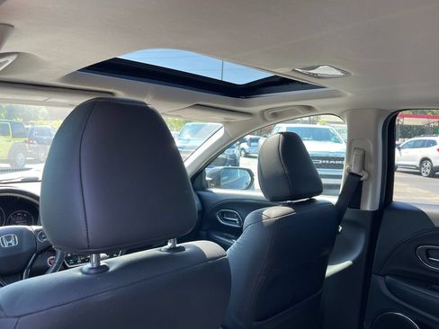 Used 2016 Honda HR-V EX-L image 12