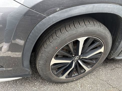 Used 2022 Toyota Highlander XSE image 4