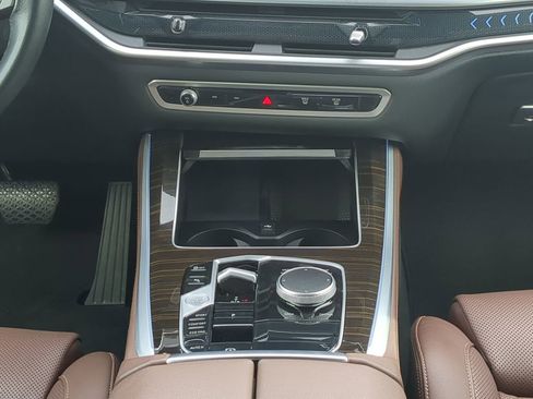 Used 2024 BMW X5 sDrive40i w/ Premium Package image 17