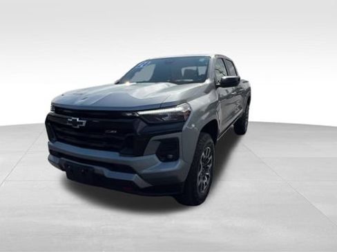 Certified 2024 Chevrolet Colorado Z71 w/ Z71 Convenience Package 2 AWD/4WD image 2