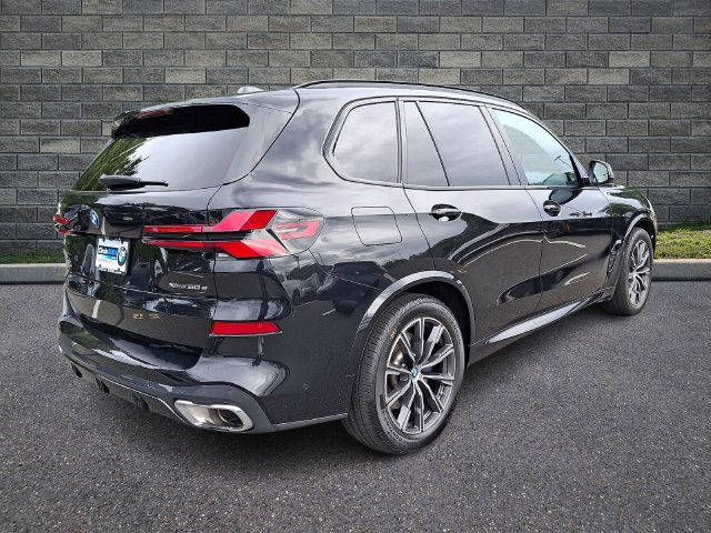 Used 2024 BMW X5 xDrive50e w/ M Sport Package AWD/4WD image 6